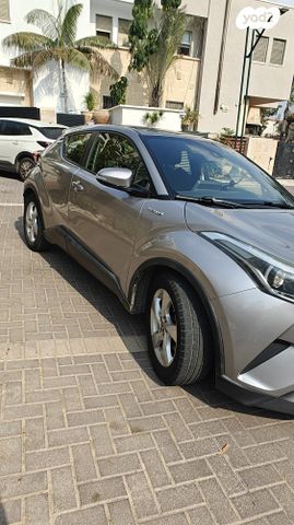 טויוטה C-HR