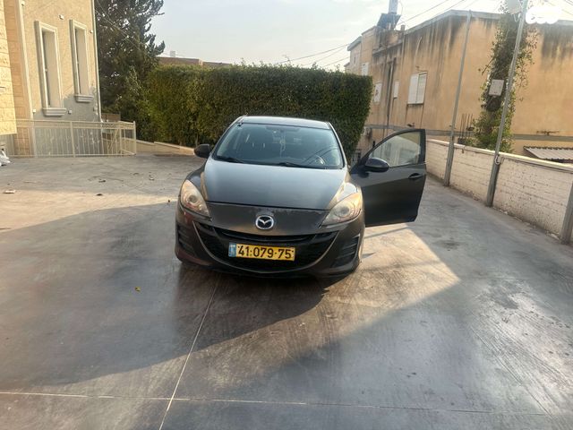 מאזדה 3