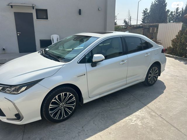 טויוטה קורולה