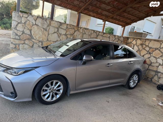 טויוטה קורולה