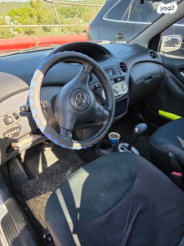 טויוטה יאריס