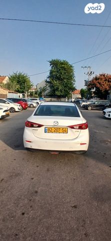 מאזדה 3