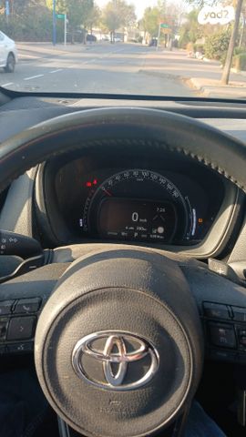 טויוטה אייגו X