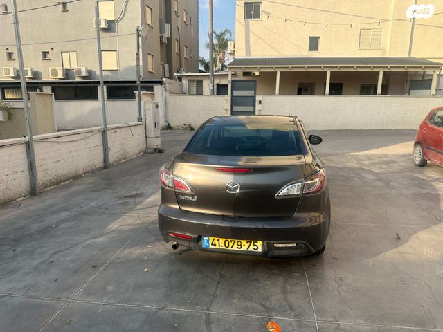 מאזדה 3