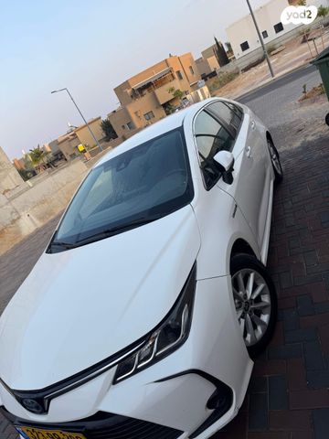 טויוטה קורולה