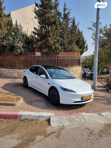 מודעת רכב טסלה מודל 3