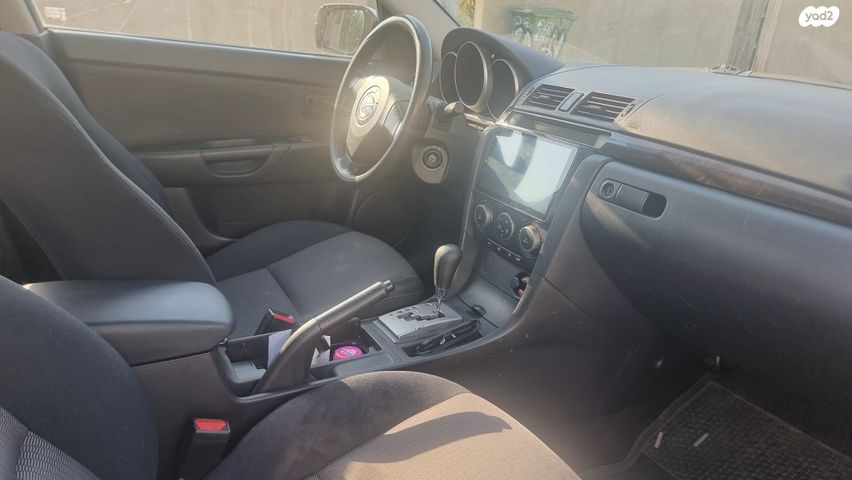 מודעת רכב מאזדה 3