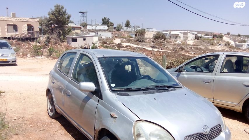 טויוטה יאריס