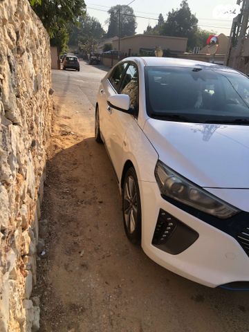 יונדאי איוניק