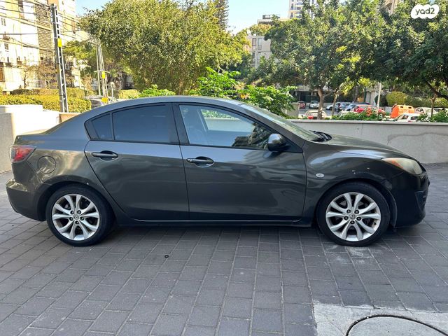 מודעת רכב מאזדה 3