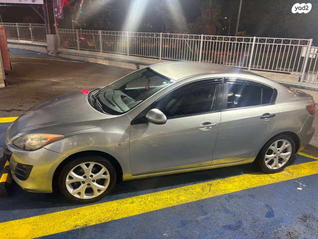 מודעת רכב מאזדה 3