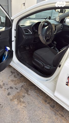 יונדאי אקסנט i25