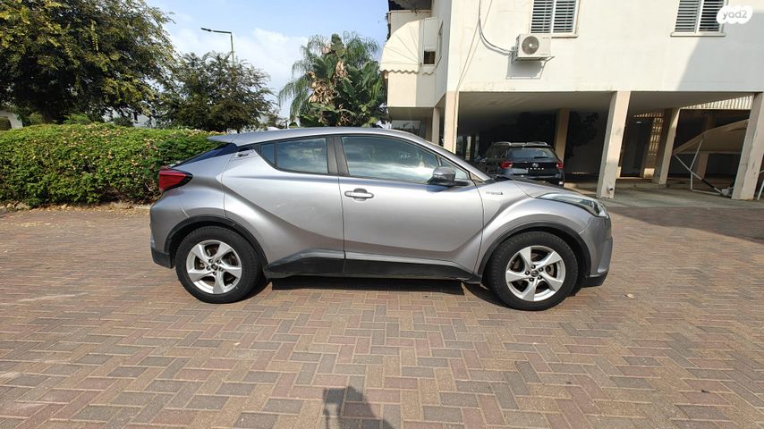 טויוטה C-HR