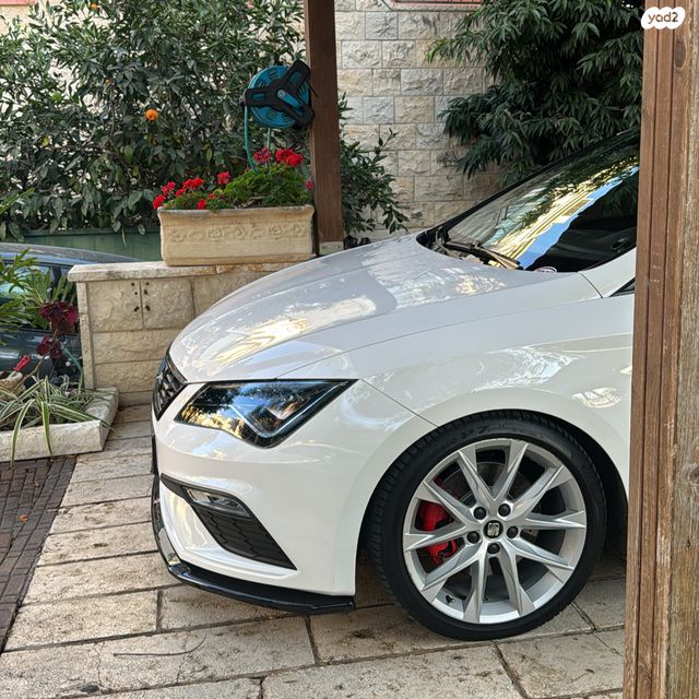 מודעת רכב סיאט לאון