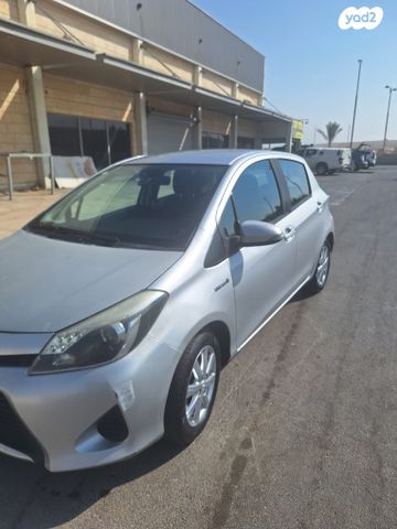 טויוטה יאריס