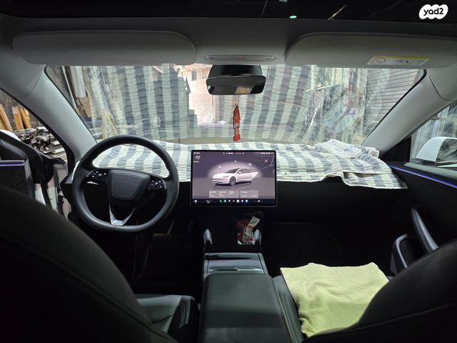 מודעת רכב טסלה מודל 3