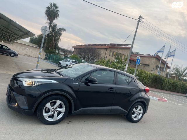 טויוטה C-HR