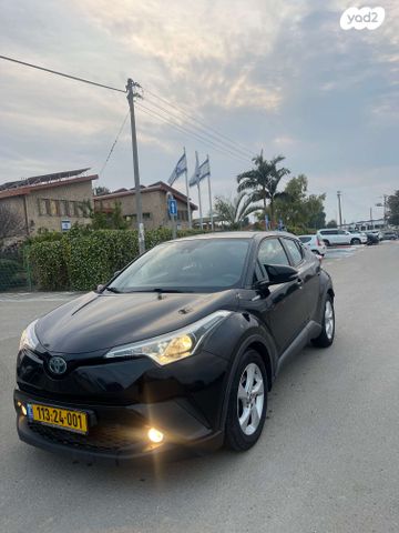 מודעת רכב טויוטה C-HR