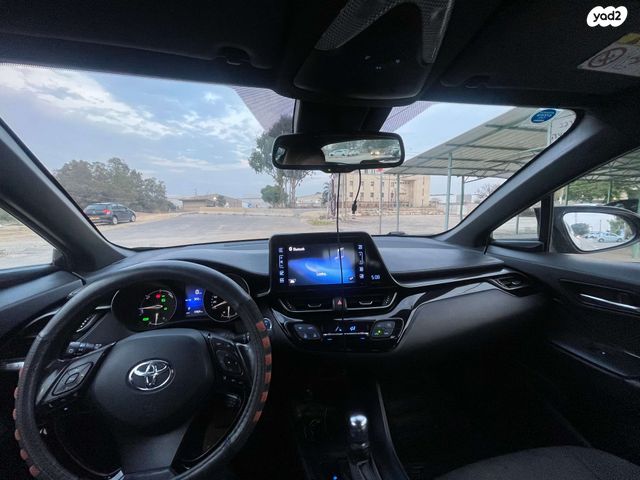 טויוטה C-HR
