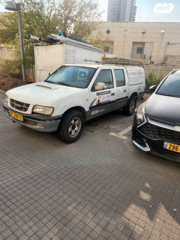 איפון 4X4 LS אוט׳ 3.1 (109 כ״ס)