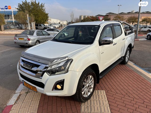 איסוזו די-מקס