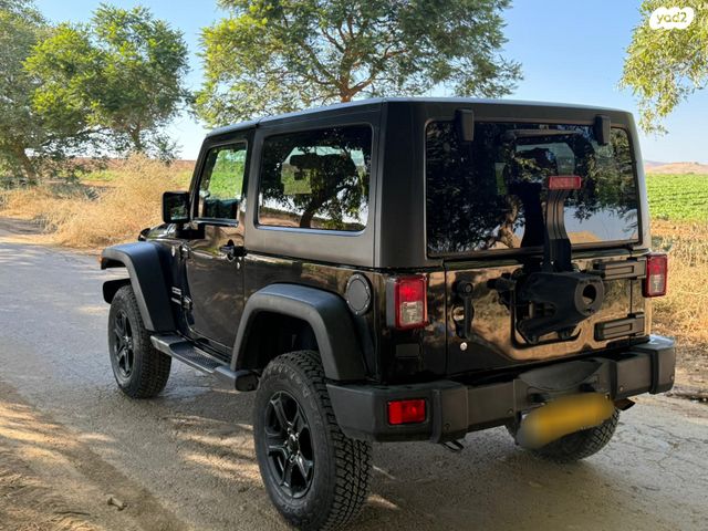 מודעת רכב ג'יפ רנגלר