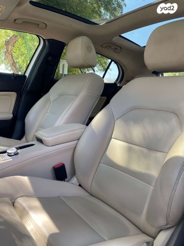 מרצדס-בנץ GLA