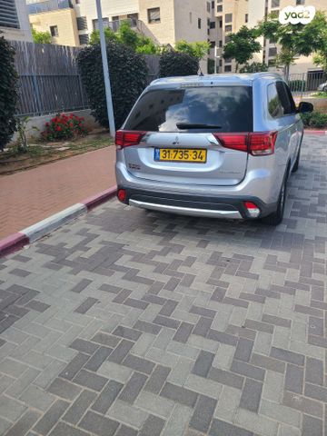 מיצובישי אאוטלנדר