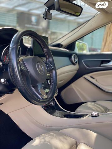 מרצדס-בנץ GLA