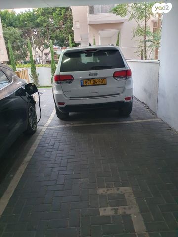 ג'יפ גרנד צ'ירוקי