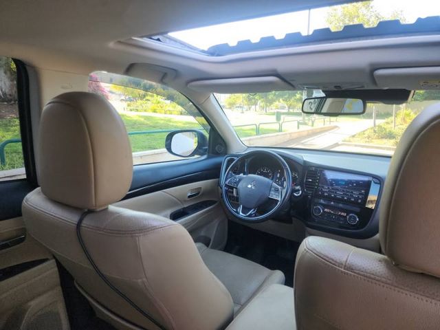 מיצובישי אאוטלנדר