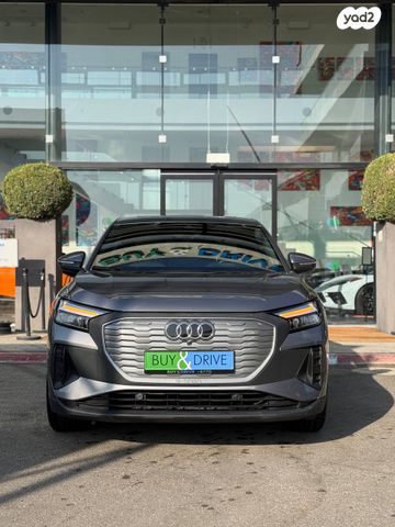 אאודי Q4 e-tron