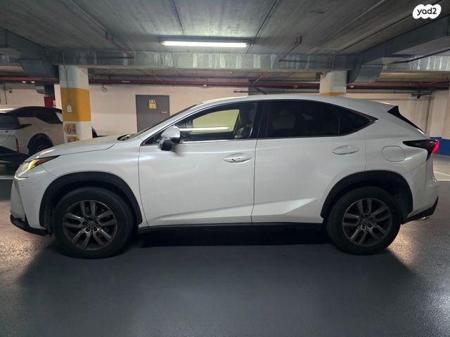 מודעת רכב לקסוס NX