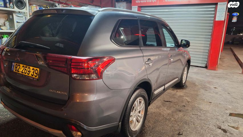 מיצובישי אאוטלנדר