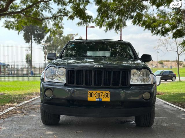 מודעת רכב ג'יפ גרנד צ'ירוקי