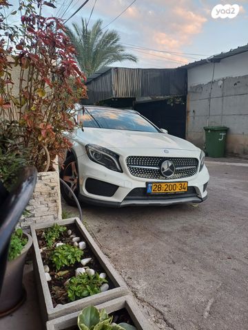 מרצדס-בנץ GLA