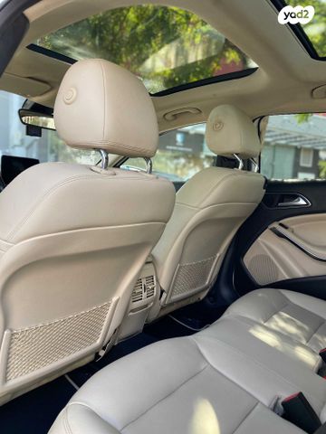 מרצדס-בנץ GLA