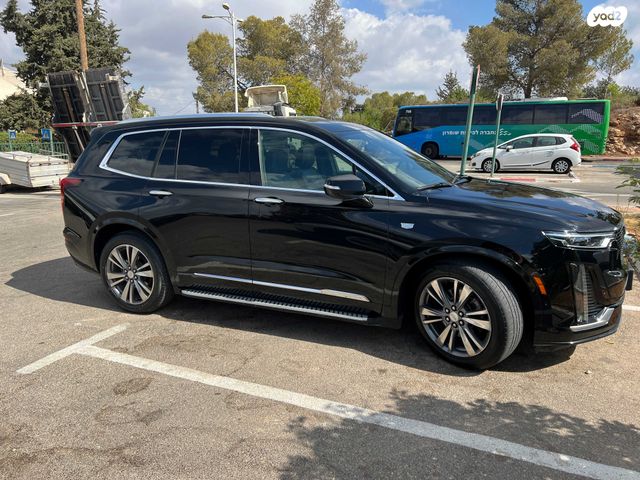 קאדילק XT6