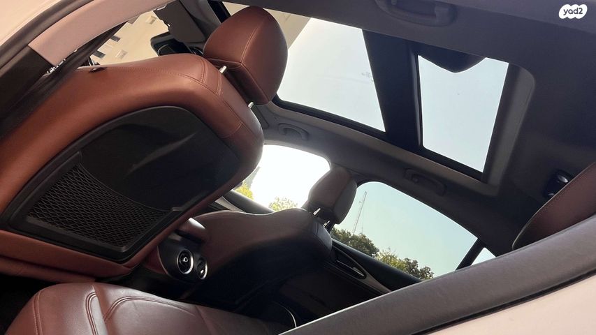 אלפא רומיאו סטלביו