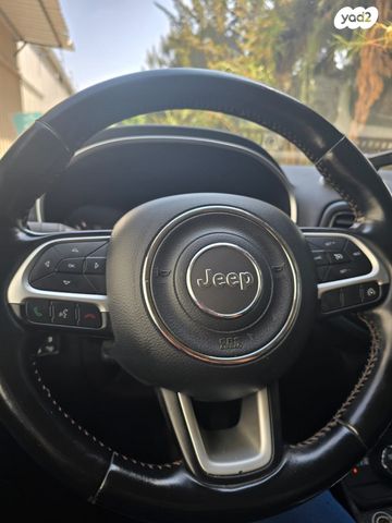 מודעת רכב ג'יפ קומפאס