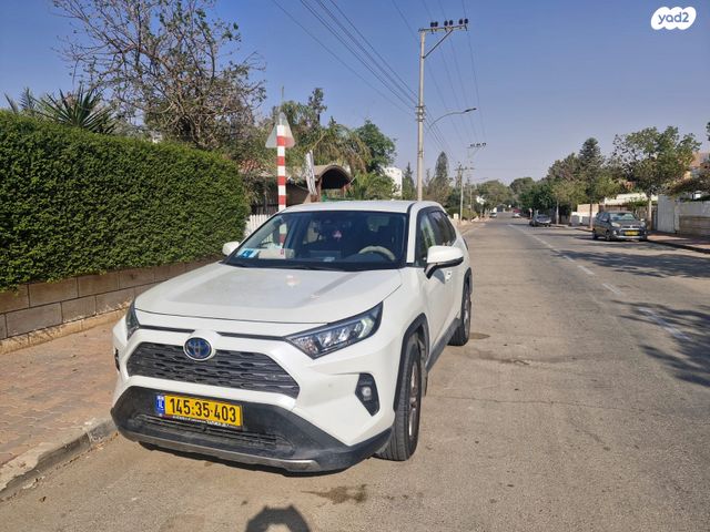 טויוטה RAV4