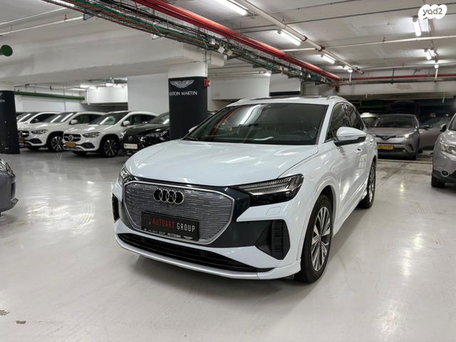 מודעת רכב אאודי Q4 e-tron