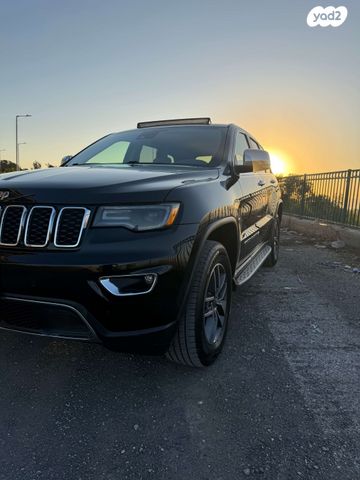 מודעת רכב ג'יפ גרנד צ'ירוקי