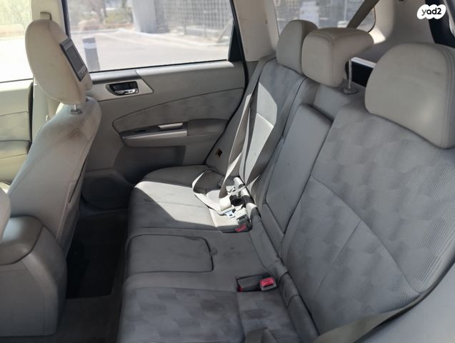 סובארו פורסטר