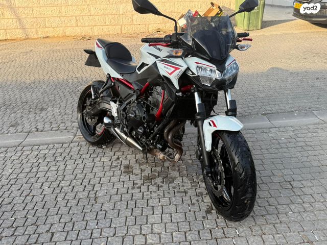 קאוואסאקי Z650