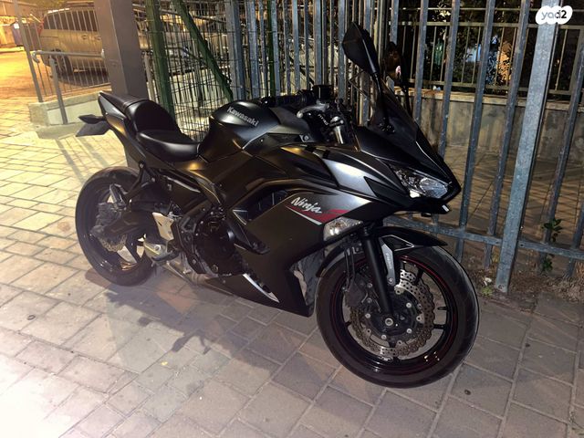 קאוואסאקי נינג'ה 650