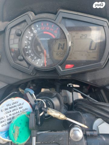 קאוואסאקי Versys-X 300