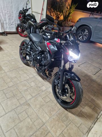 קאוואסאקי Z650 abs