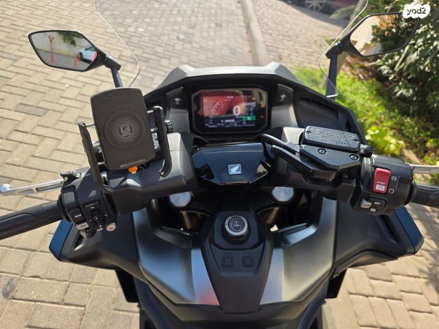 הונדה פורזה 750