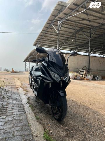 מודעת רכב קימקו AK 550